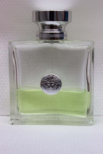 Recenzii de produse cosmetice (versace recenzii pentru produse cosmetice) Review-uri de produse cosmetice versace