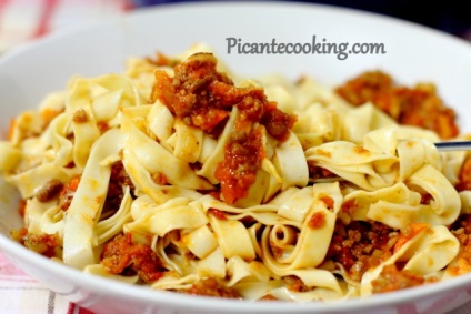 paste Bolognese (paste alla bolognese), picantecooking