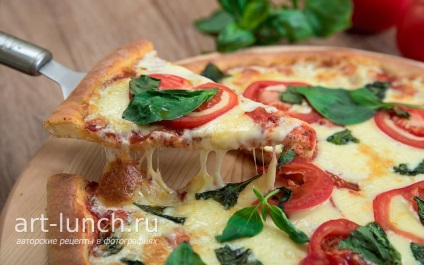 Pizza Margherita - un pas cu pas fotografii reteta (sos de roșii) Pizza Margherita - un pas cu pas reteta fotografii