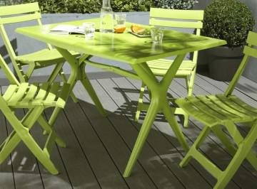 Mobilier din plastic pentru a da la Leroy Merlin, banci (cabane) Mobilier din plastic pentru a da în Leroy Merlin, bănci