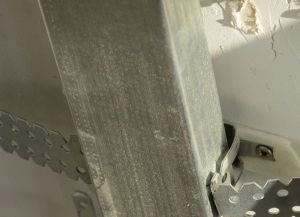 tavane de gips-carton suspendate cu mâinile lor (plafoane) tavane suspendate din gips-carton cu mâinile lor