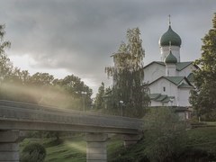 O excursie la Mănăstirea Pskov-Peșterile din Moscova (Pskov-Caves) O excursie la Mănăstirea Pskov-Peșterile din Moscova