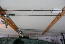 Plafonul în garaj decât tivul și învelișurile, depozitarea barca PVC, fotografie și materialul din propriile mâini, decât (plafonul în garaj) Plafonul în garaj decât tivul și învelișurile, depozitarea barca PVC, fotografie și materialul cu mâinile lor decât