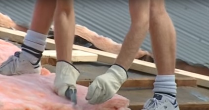 Profilat izolat termic - ceea ce este, cum să izolarea acoperișului pentru a evita formarea condensului (profilat) Profilat izolat termic - ceea ce este, cum să izolarea acoperișului, pentru a evita condensarea