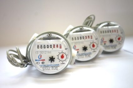 Verificarea contoarelor de apă ca atunci când să dețină și să încredințeze (apăsat) Verificarea contoarelor de apă ca și când să dețină, și pe cine să aibă încredere