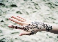 Henna pe mâini (mâini) Henna pe mâini