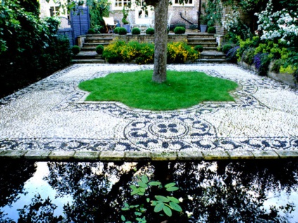Grădină în tradiția spaniolă-musulmană sau stil maur (stil) Garden în tradiția spaniolă-musulman sau stil maur