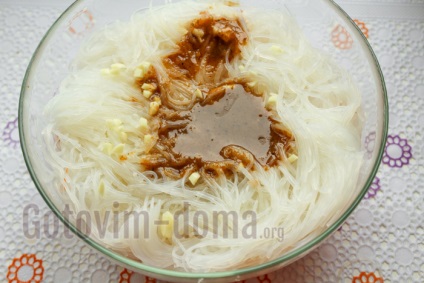 morcovi Salata Funchoza în coreeană (coreeană) Salata Funchoza cu morcovi în coreeană