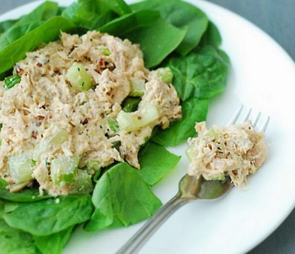 Cele mai delicioase salate cu carne de pui - Retete (salate) Cele mai delicioase salate cu carne de pui - rețete