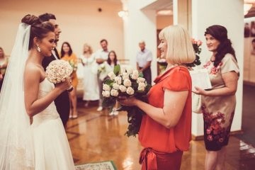 Secretele și idei proaspete cu privire la modul de a decora sala de banchet de nunta (nunta) Secretele și idei proaspete cu privire la modul de a decora o sală de banchet pentru nunta