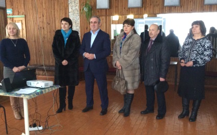 Casa rurală de cultură din fonduri primesc otnosove pentru a repara acoperișul, județ plumb (repararea) Casa rurală de cultură din fonduri primesc otnosove pentru a repara acoperișul, județ plumb