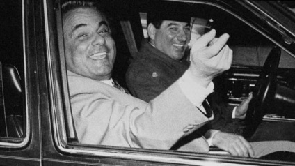 Gambino influența familiei criminalității în conturarea imaginii de mafioți în cultura americană și mondială (americană) Gambino influența familiei criminalității în conturarea imaginii de mafioți în cultura americană și mondială