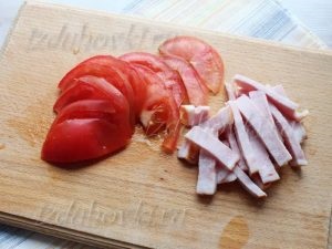 Brânză pizza la pregătire acasă 5 variante (variante) Brânză pizza la domiciliu 5 opțiuni de gătit