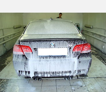 Se scurge în garaj ridica echipamente si containere (de scurgere garaj pentru a face o spalatorie auto) Scurgeti în garaj ridica echipamente si capacitate