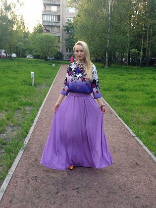 Combinația de haine violet cu diferite culori fotografie cu care să combine violet (culoare) Combinația de haine violet cu diferite culori foto cu care să combine violet