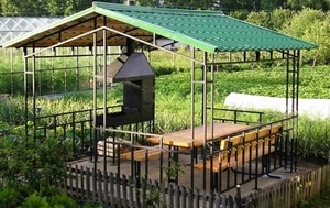 Construi propriile lor mâini un baldachin peste grătarul cu capota în țară (coronament) Construi propriile lor mâini un baldachin peste grătarul cu gluga de la cabana