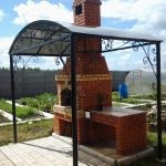Construi propriile lor mâini un baldachin peste grătarul cu capota în țară (cu mâinile) Construi propriile lor mâini un baldachin peste grătarul cu gluga de la cabana