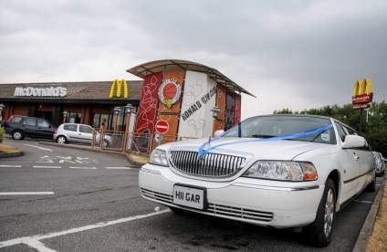 Nuntă în McDonald (16 poze) - lolgirl primul site de divertisment de sex feminin (restaurant) Nuntă în McDonald (16 poze) - lolgirl primul site de divertisment de sex feminin