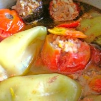 Legume Dolma - vinete umplute, roșii, ardei