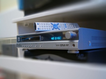 Video și audio - pentru a selecta staționare DVD-player club de Expert DNS (un lanț de supermarketuri și aparatele de uz casnic digitale dns) Video și audio - pentru a selecta staționare DVD-player-ul, experții clubului dns