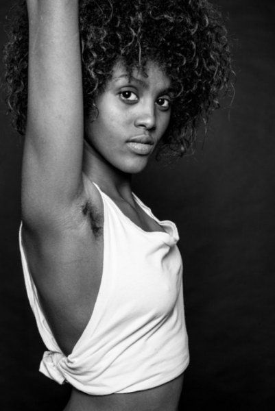 Tendința de pilozitate de sex feminin sau naturale (armpits nerași celebrități) Tendința de pilozitate de sex feminin sau naturale