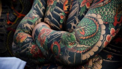 Yakuza (tatuaj) și valoarea fotografiei (Yakuza) Yakuza (tatuaj) valoare și fotografie