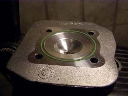 Înlocuire piston honda DIO (af18-28) (a se vedea motorul necesar) Schimbare Piston honda dio (af18-28)