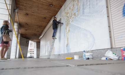 Ce faci in seara asta (Fotografie de Artem Kelareva) Ce faci in seara asta