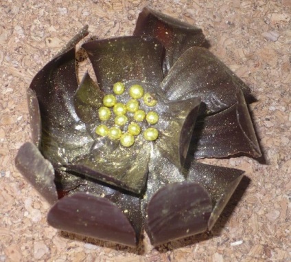 Flori de ciocolata (ciocolata inlay) Floare de ciocolată