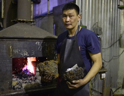 Producția Yakut cuțit (producător) Producția Yakut cuțit