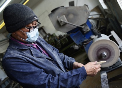 Producția Yakut cuțit (producător) Producția Yakut cuțit
