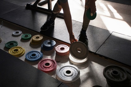 Cum să se comporte la sala de sport Top 10 reguli ale clubului de fitness, revista cosmopolit, o revista (regulile clubului de fitness) Cum să se comporte la sala de sport Top 10 reguli ale clubului de fitness, revista cosmopolit, o revista
