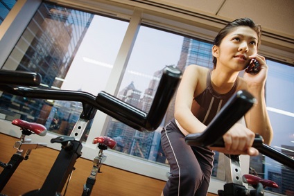 Cum să se comporte la sala de sport Top 10 reguli ale clubului de fitness, revista cosmopolit, o revista (cum să se angajeze în sala de sport) Cum să se comporte la sala de sport Top 10 reguli ale clubului de fitness, revista cosmopolit, o revista