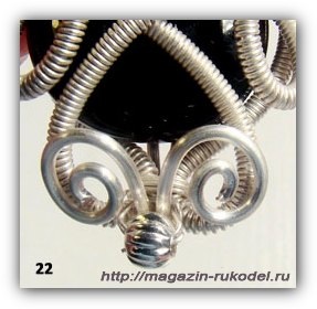 Pandantiv din sârmă cu mâinile (sârmă) Pandantiv din sârmă cu mâinile sale