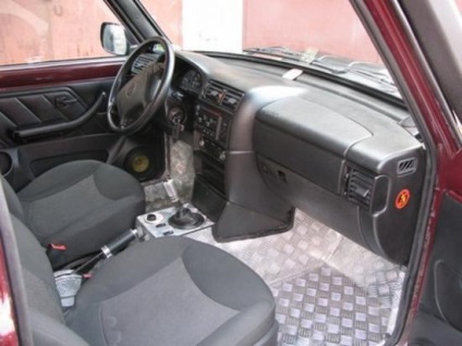 Câmpul 2121 (2121) Niva 2121