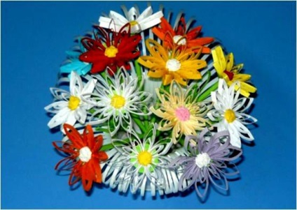 flori tridimensionale în tehnica „Quilling“ cu propriile sale mâini (Quilling) flori tridimensionale în tehnica „Quilling“ cu propriile sale mâini
