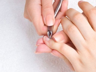 franceză istorie inversă unghiilor gel apariția și implementarea tehnicii turn-based (pas cu pas) Istoria franceză Reverse unghii cu gel de apariția și punerea în aplicare a echipamentelor turn-based