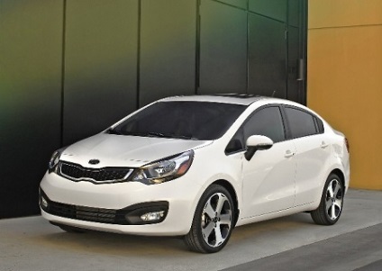 Privire de ansamblu Kia Rio (Kia Rio caietul de sarcini recenzie de test drive) Prezentare generală Kia Rio