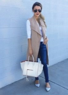 Coat fără mâneci (137 imagini) 2017 Tendințe feminine strat fără mâneci, plămân, alungit, cu (manșoane) fără mâneci Coat (137 imagini) 2017 Tendințe de sex feminin strat fără mâneci, plămân, alungit, cu