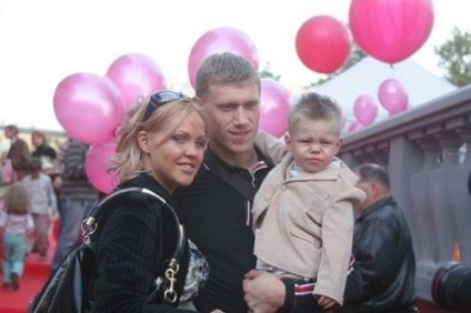 Pavel Pogrebnyak biografie, fotografii, viața personală (soția, familia Pogrebnyak) 2017 (Pogrebnyak) Pavel Pogrebnyak biografie, fotografii, viața personală (soția, familia Pogrebnyak) 2017