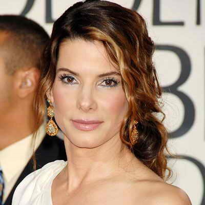 Hairstyle, machiaj, frumusete (frumusete. Ca și Sandra Bullock și-a schimbat de-a lungul anilor) Hairstyle, machiaj, frumusete