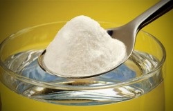 Folosirea bicarbonatului de sodiu pentru par (se clătește cu apă caldă) Folosirea bicarbonatului de sodiu păr