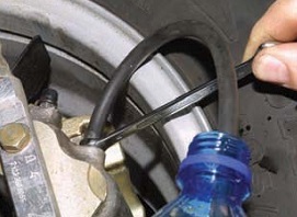 Sangerarea sistem hidrotransmisie frână niva chevrolet (3 h) Sangerarea sistem de frânare hidraulic de acționare chevrolet Niva
