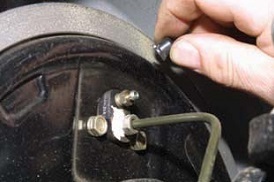 Sangerarea chevrolet frână niva sistem de acționare hidraulică (1) Sangerarea sistem de frânare hidraulic de acționare chevrolet Niva