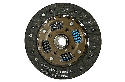 Aerisiți ambreiaj Nissan Almera cu mâinile lor (Nissan) Aerisiți ambreiaj Nissan Almera cu mâinile lor