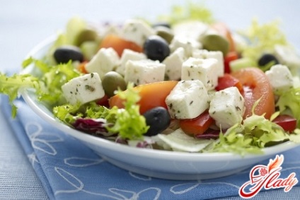 Salata cu feta (feta) Salata cu branza feta