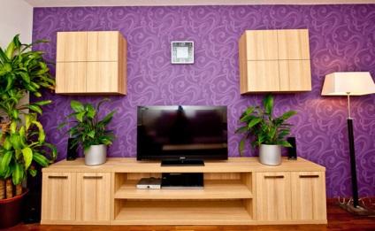 tapet violet în interiorul dormitor și alte camere de care culoare se va potrivi cu perdele, video și fotografii (interior) tapet violet în interiorul dormitor și alte camere de care culoare se va potrivi cu perdele, video și fotografii