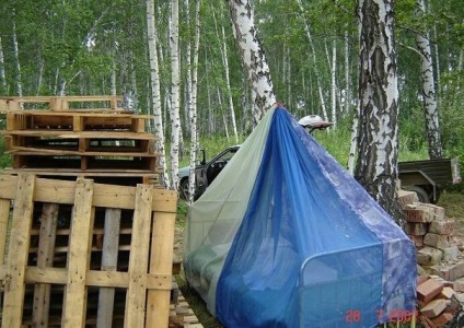 Construirea unei case de pe palet (clădire) Construirea unei case de paleti