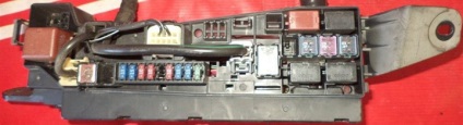 Diagrama bloc siguranțe toyota corolla-E120 E130 (unități) Diagrama bloc siguranțe toyota corolla-E120 E130