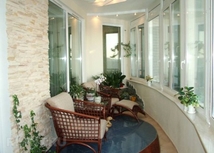 Dispozitivul din grădina de iarnă pe balcon cu mâinile sale (grădina de iarnă pe balcon) Dispozitivul din grădina de iarnă pe balcon cu mâinile sale